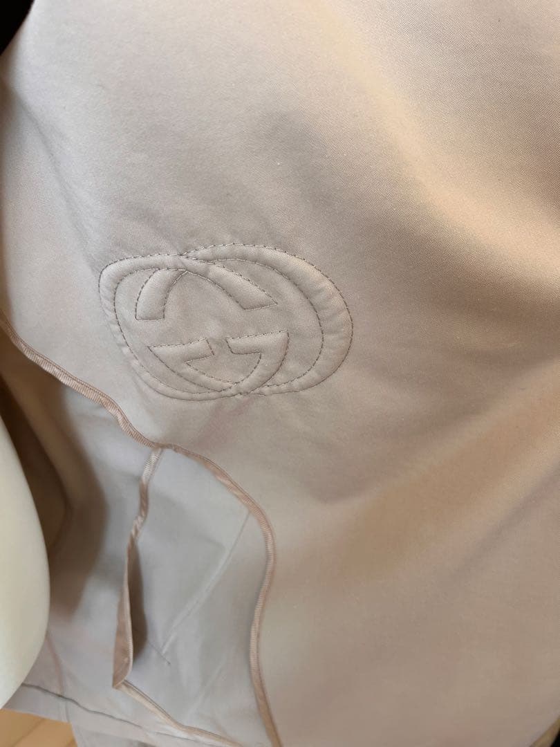 GUCCI お洒落なベージュ ダブルトレンチコート