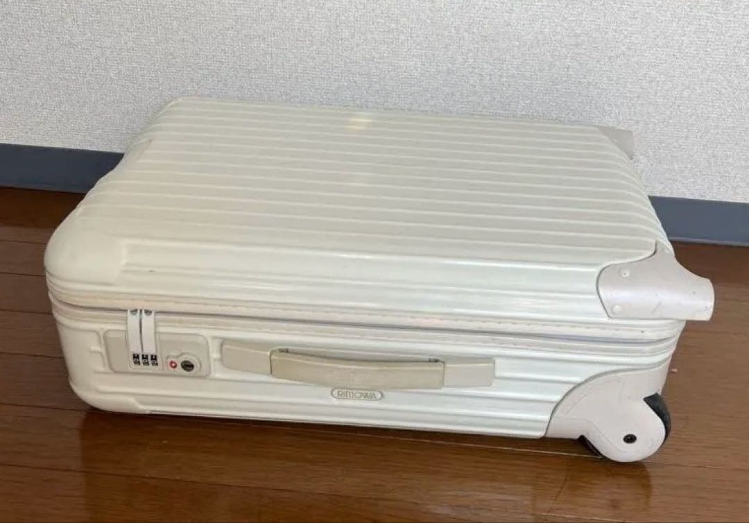 milk様【廃盤★UA別注】 RIMOWA リモワスーツケース　エクリュ　35L