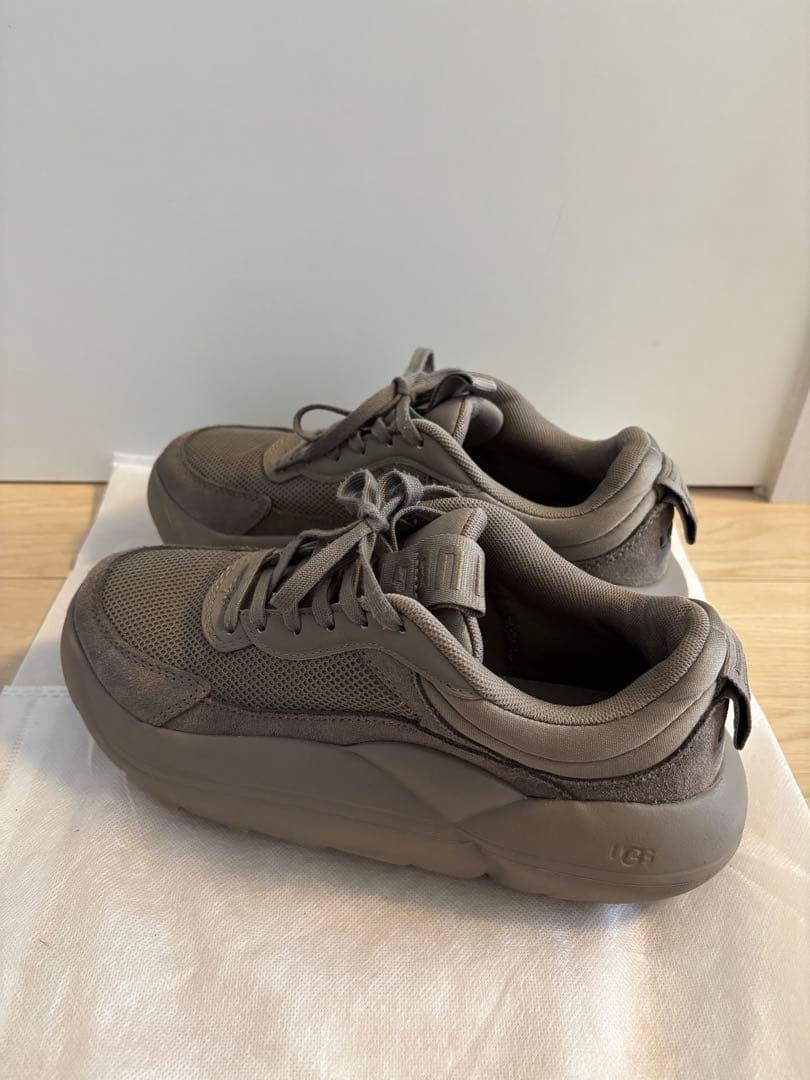 UGGアグ スニーカー W LA クラウド トレーナー 24.5cm 厚底