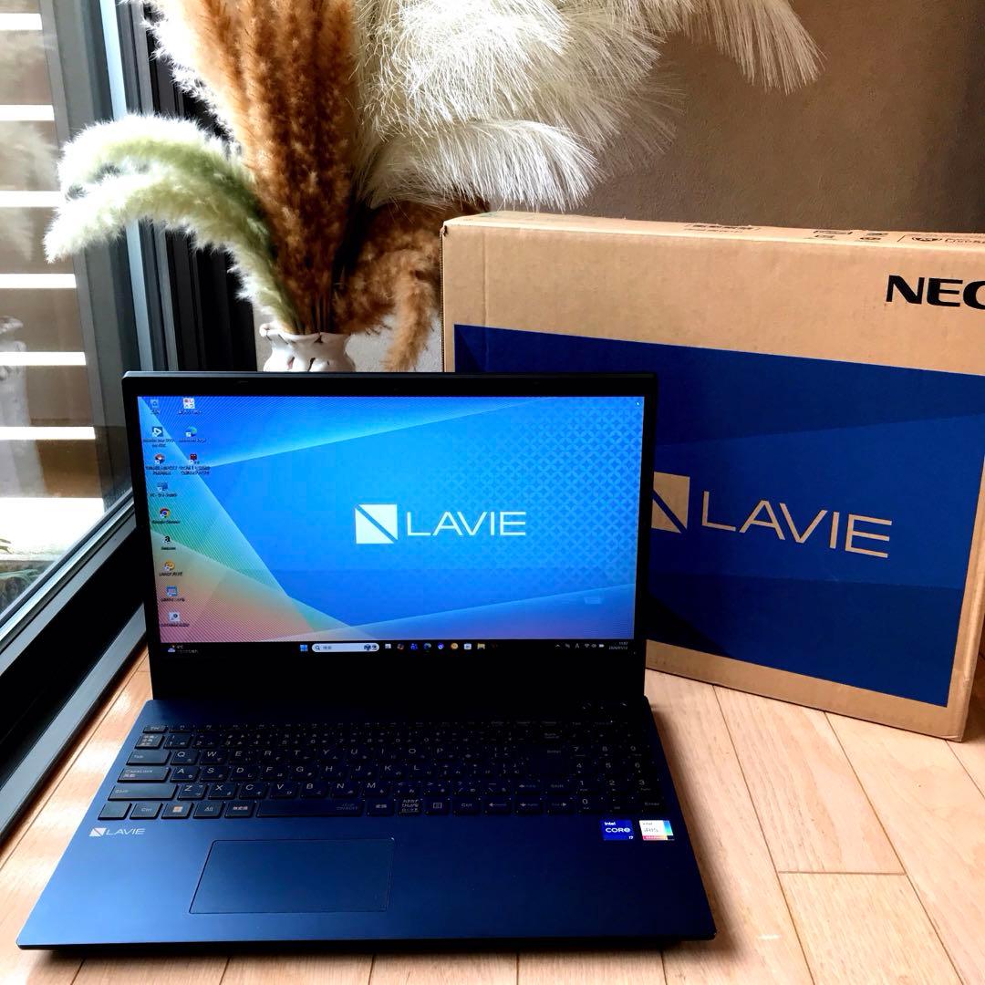 美品 LaVie N1570/GAL(2023年製モデル)