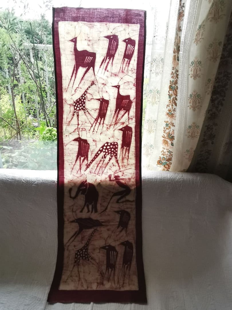 フランスアンティーク店購入バティック 洞窟装飾壁画 古代動物 蝋纈染タペストリー