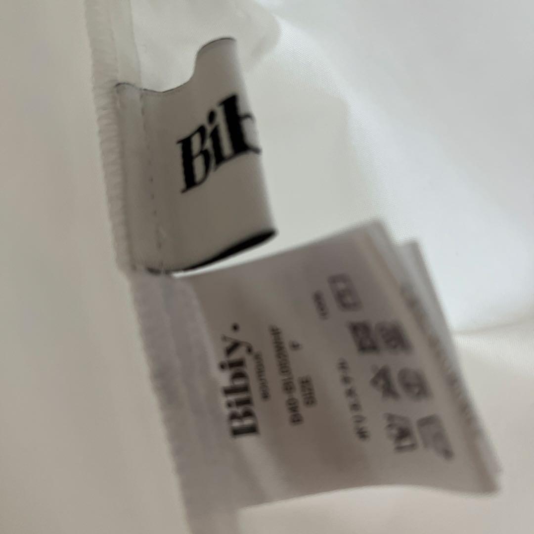 bibiy ビビー　フリル　ホワイト　シャツ 半袖