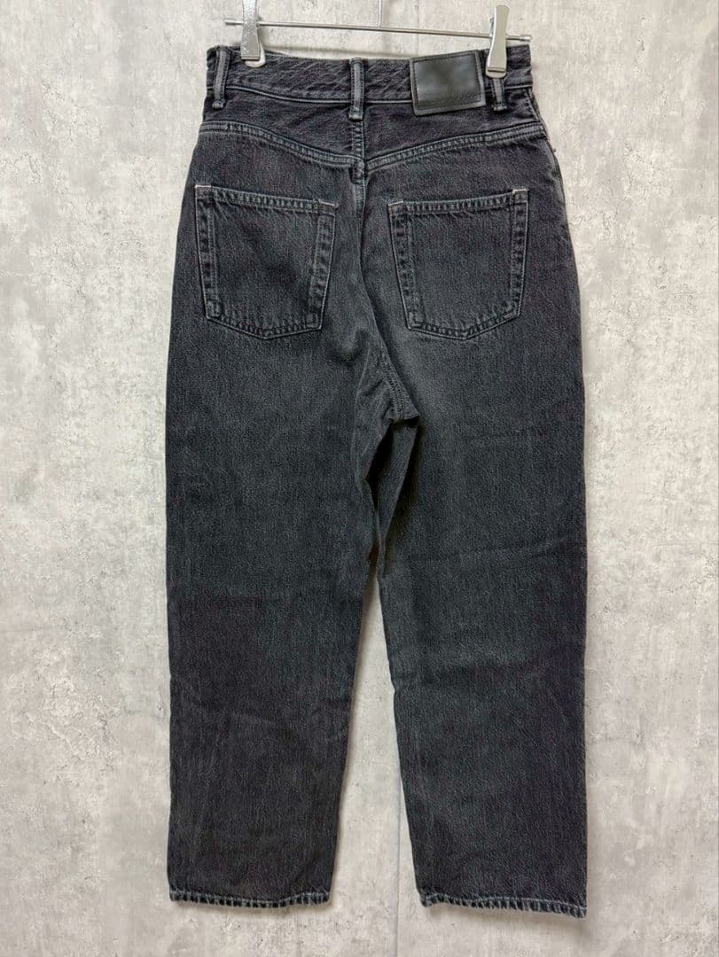 ✴️アクネストゥディオズ　ジーンズ　ストレート　イタリア製　黒　W26