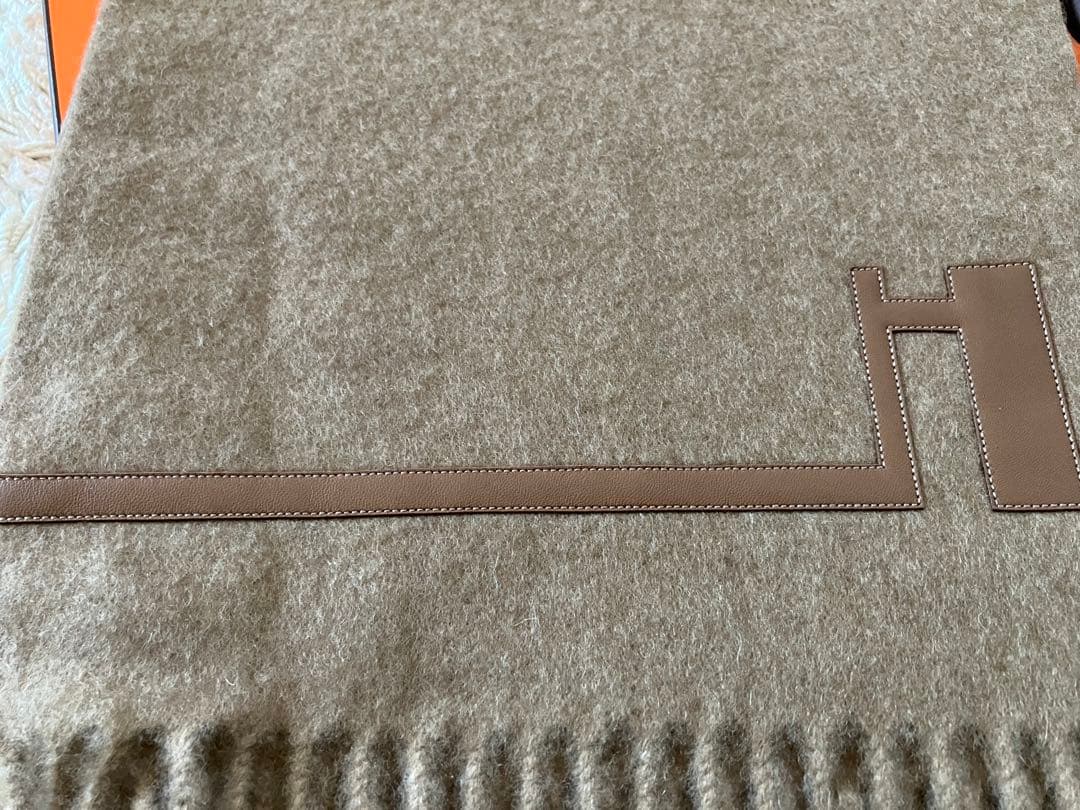 HERMES エルメス マフラー キヴィアック シープスキンパッチ　新品