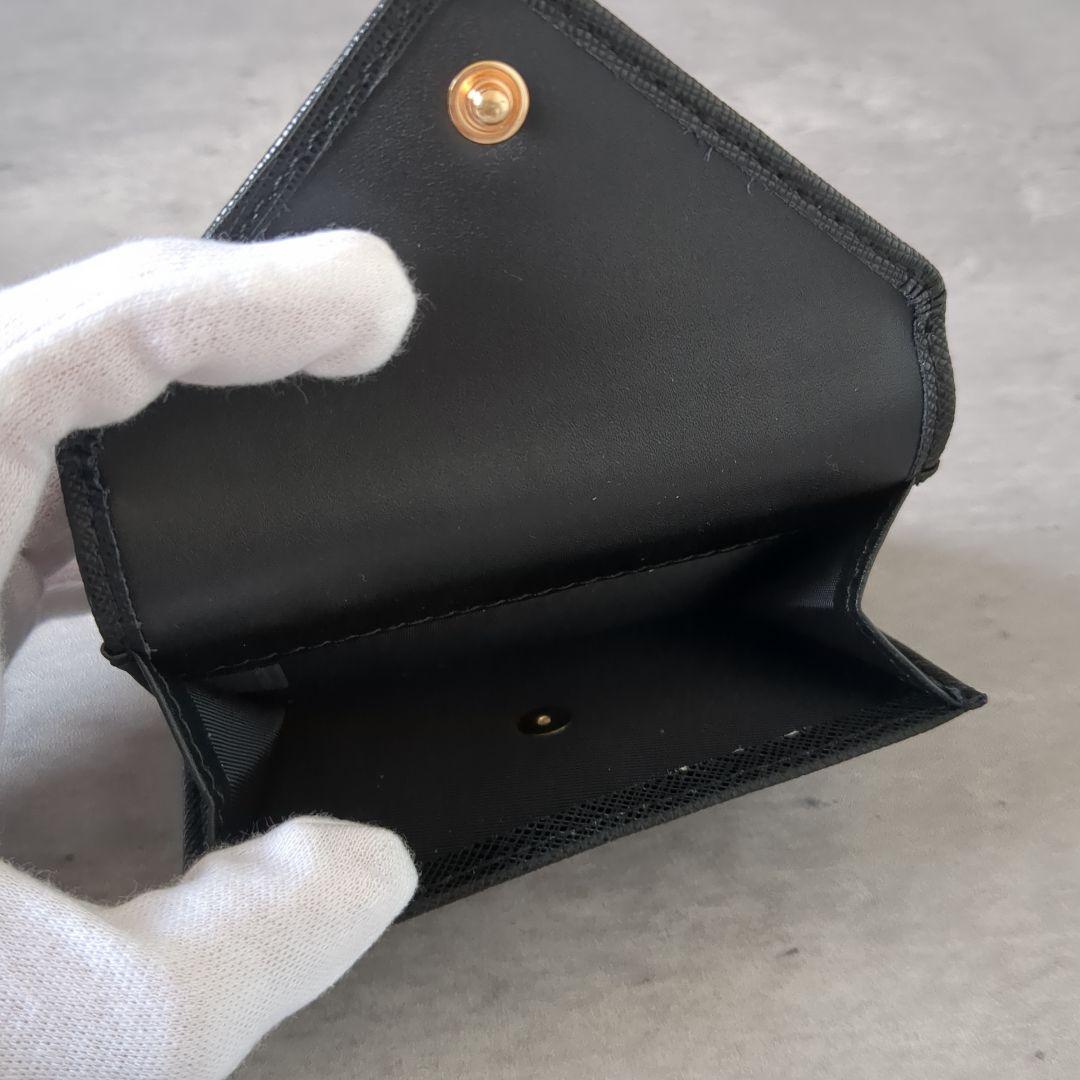 【新品】ヴィヴィアンウエストウッド　　三つ折り財布　165VW748