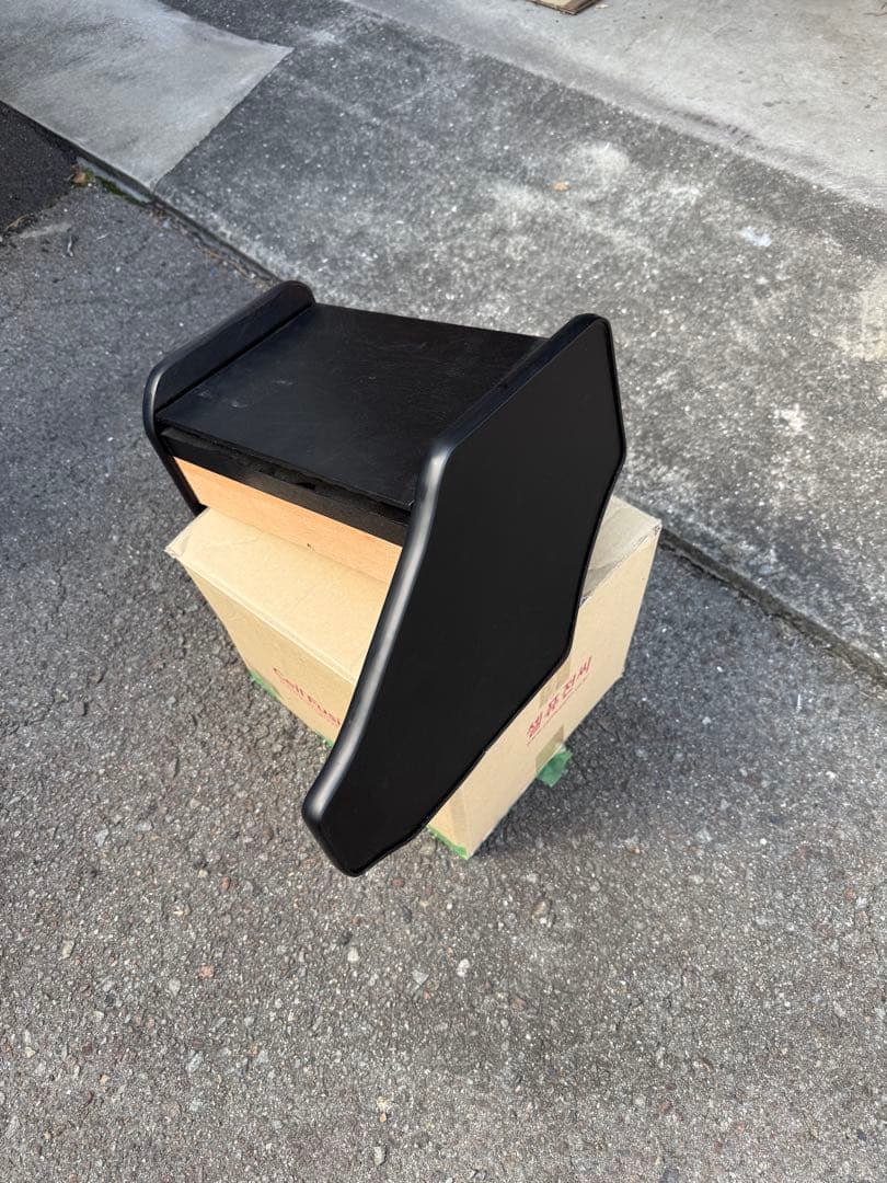 ハイエース用センターアンダーコンソールボックス