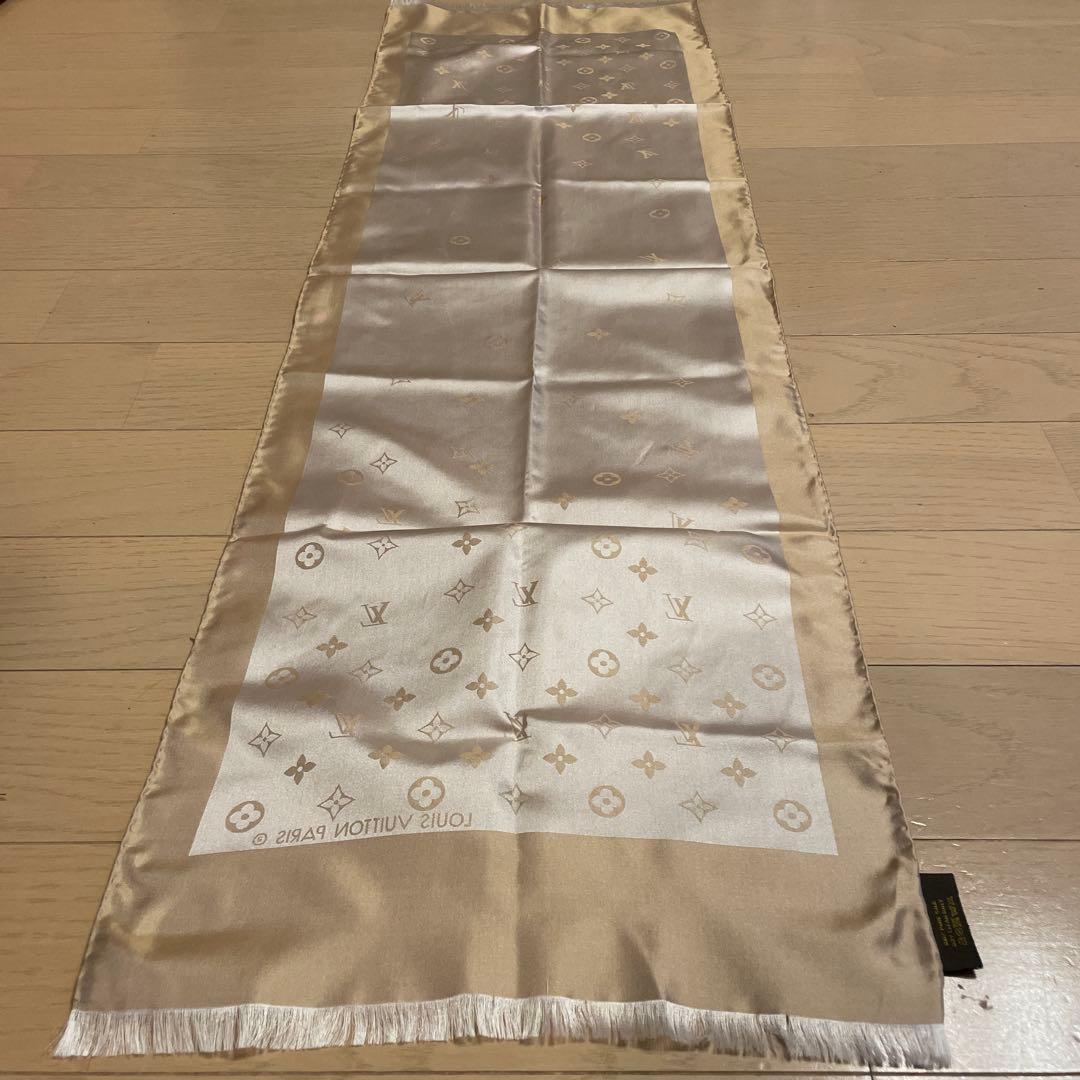 LOUIS VUITTON エシャルプ カプリ シルクストール ベージュゴールド