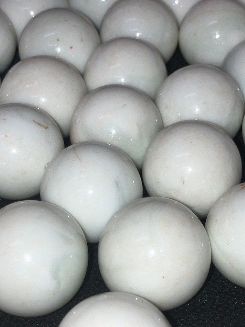 B級乳白色ガラス玉　25mm 1000個