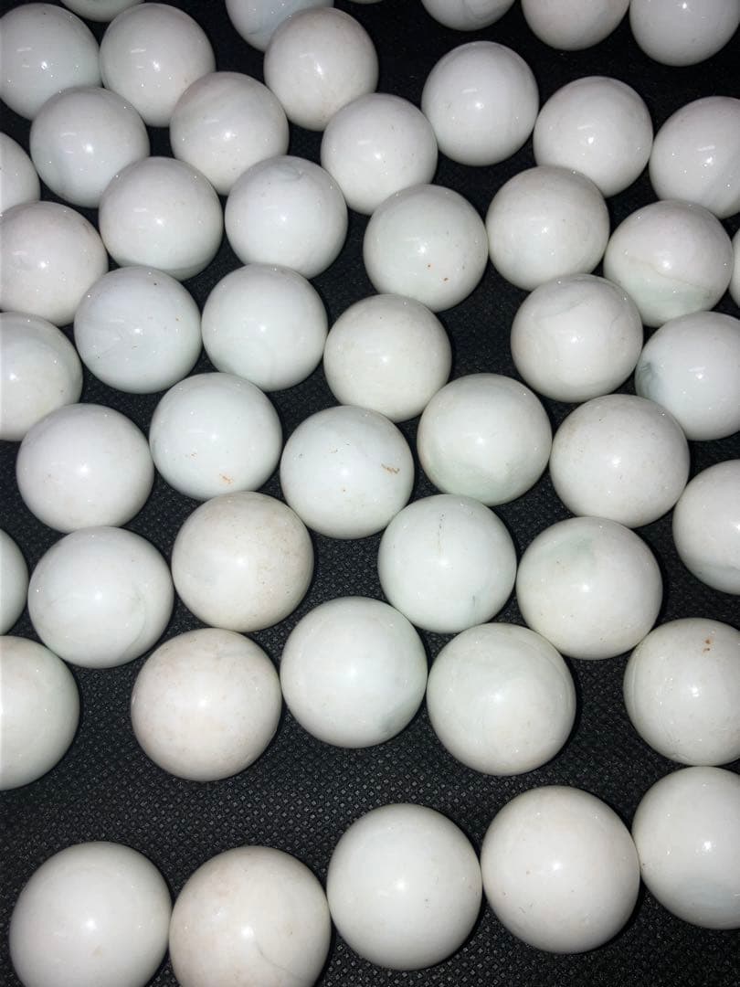 B級乳白色ガラス玉　25mm 1000個