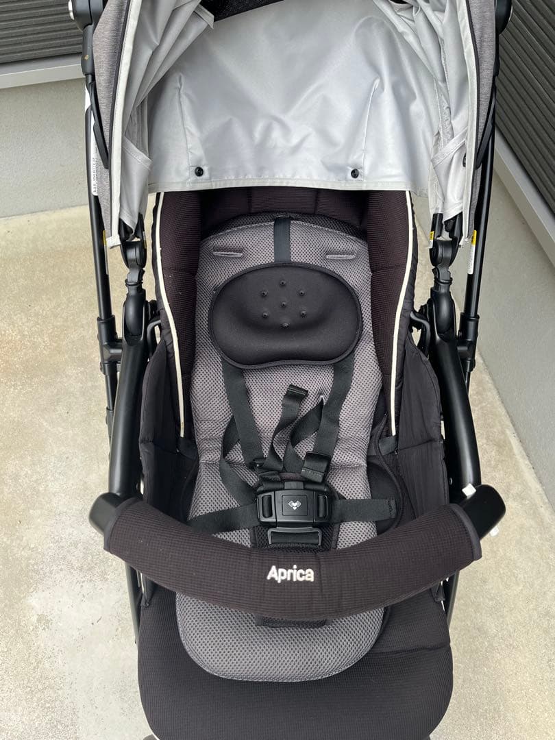 Aprica ベビーカー グレー/ブラック　　ラクーナビッテクッション