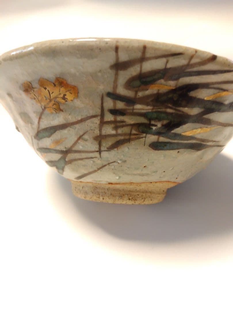 お値下げ　青色陶器抹茶茶碗 金色花柄