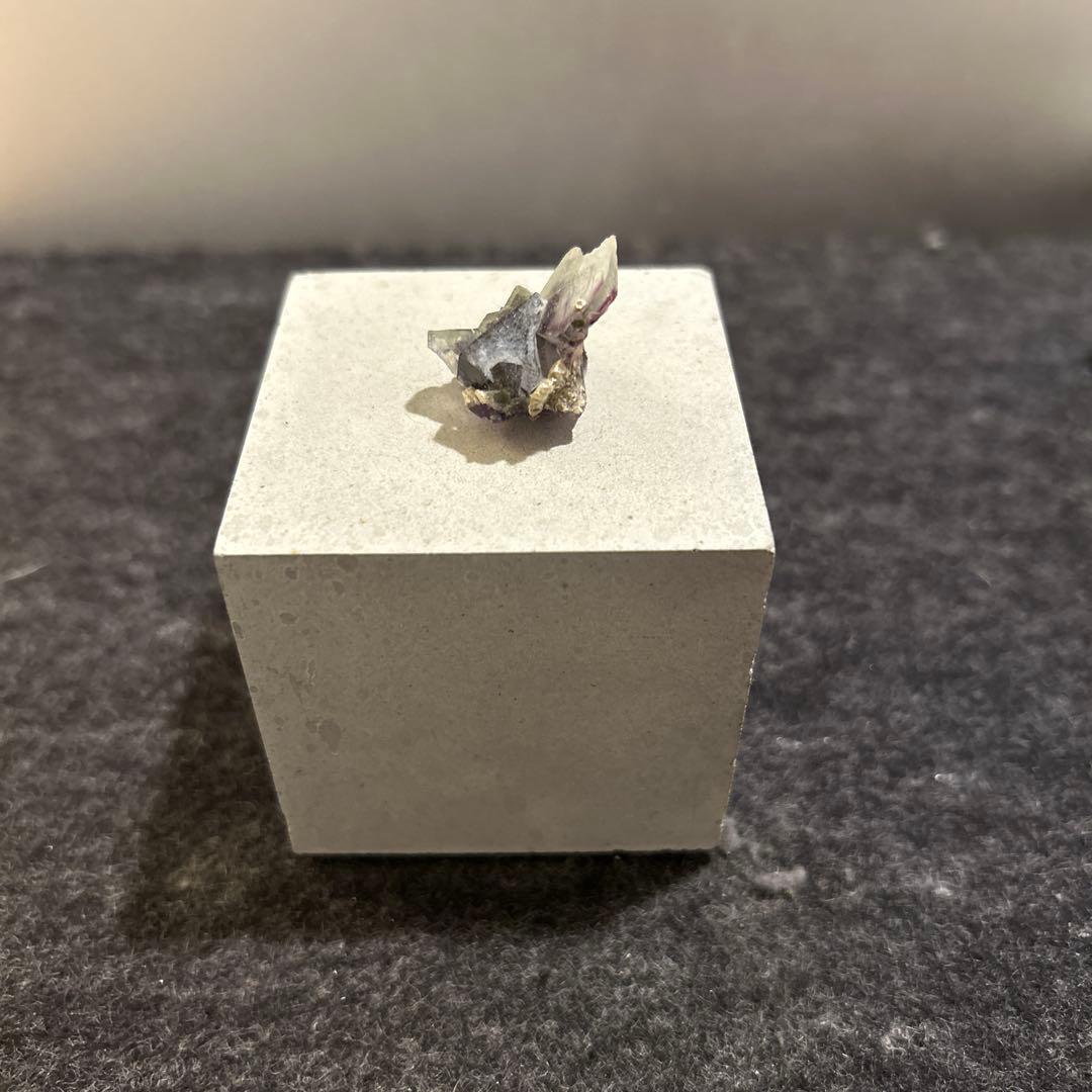 セメントキューブ 6*6cm 水晶セット