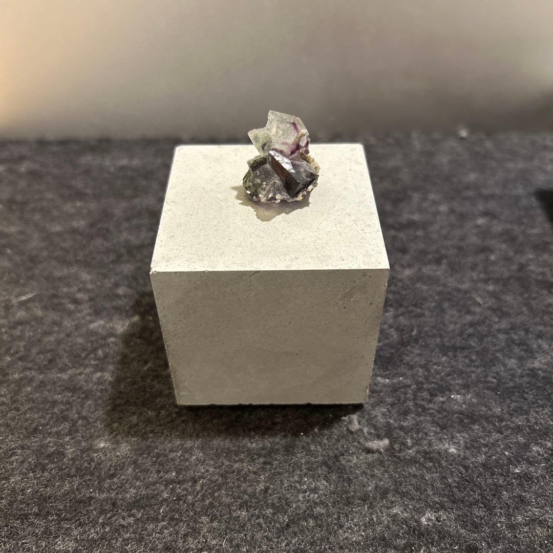 セメントキューブ 6*6cm 水晶セット