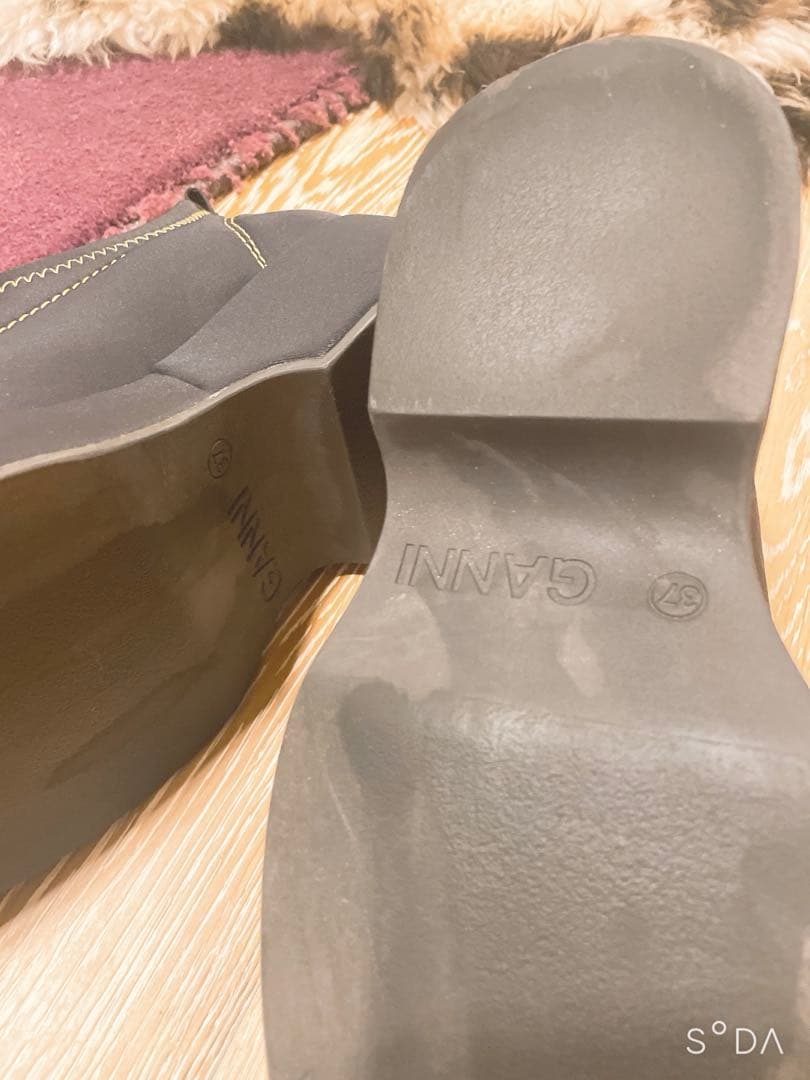 厚底ブラックスリッポン　GANNI 37インチ