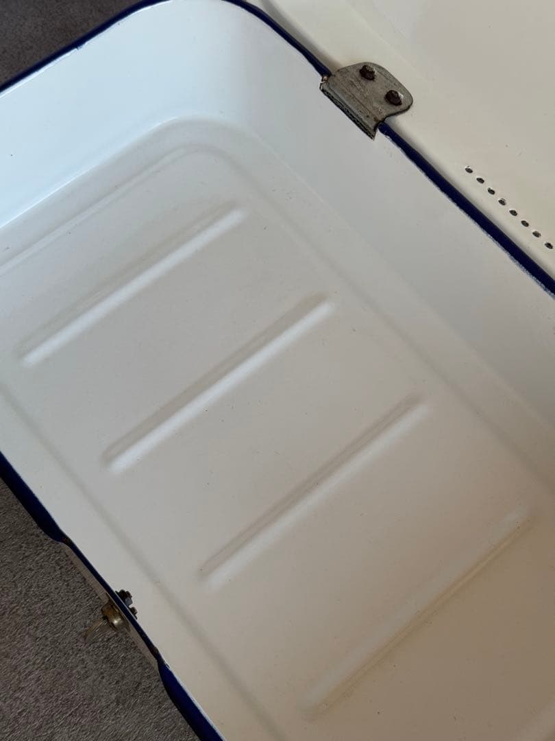 琺瑯ケース　ヴィンテージケース　大