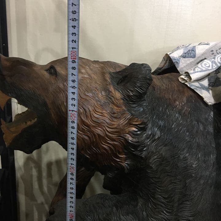 熊の木彫り(北海道)