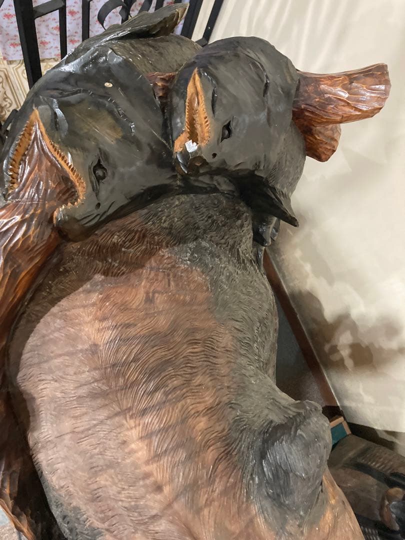 熊の木彫り(北海道)