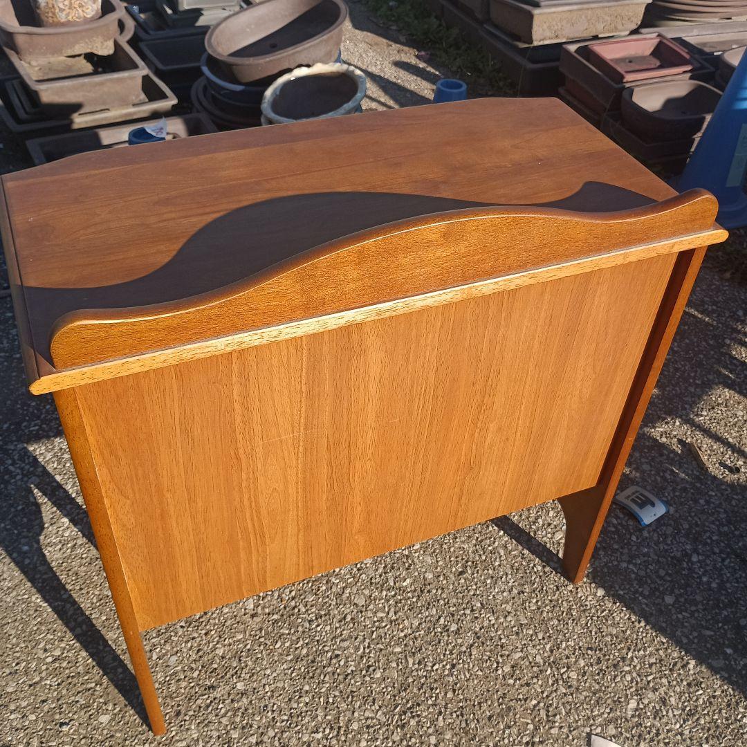 5123）カリモクの引き出し付き机／学習机・作業机