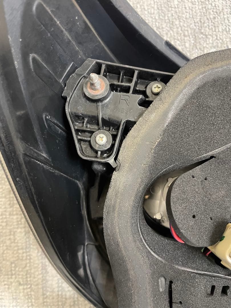 NCP131ヴィッツGRスポーツ純正LEDテールライト