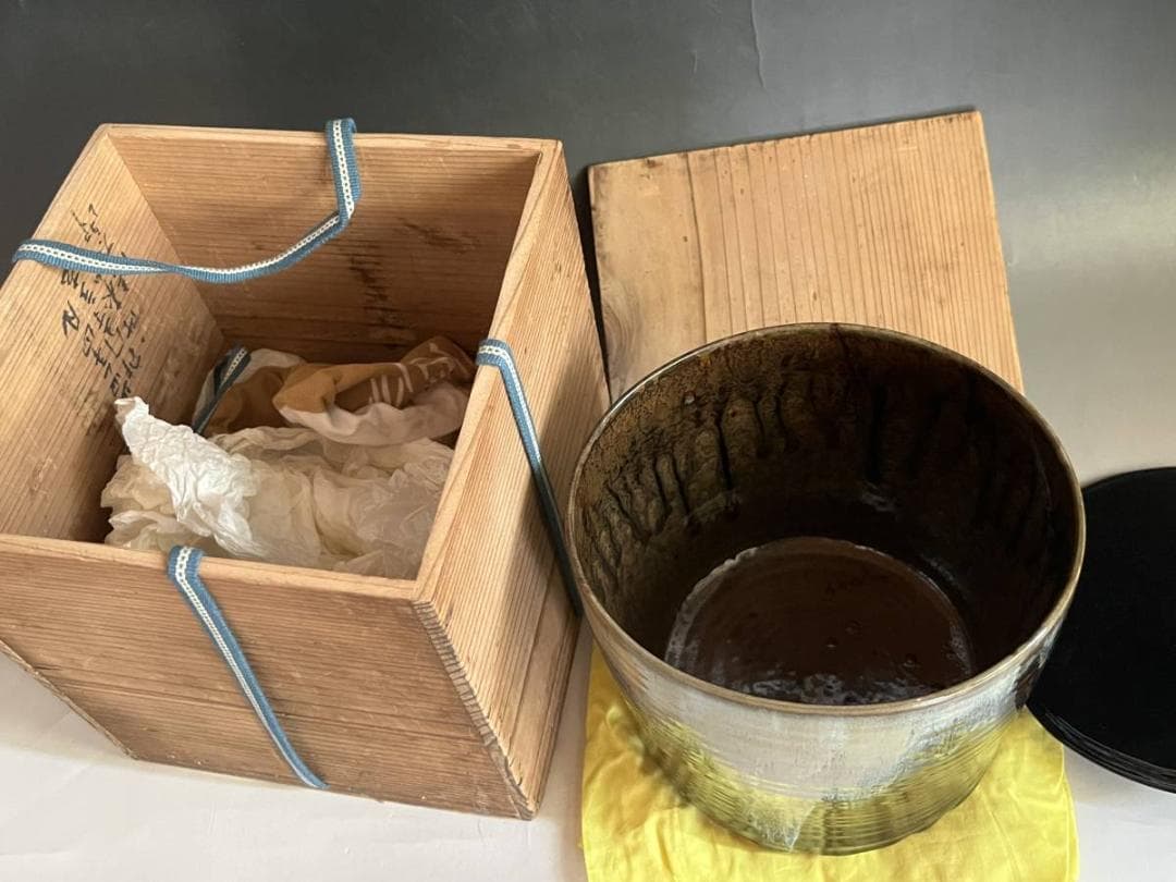 水指■高取焼 八仙窯 漆器蓋 涙紺 遠州七窯 塗蓋 直し有 飴釉 時代物 骨董■