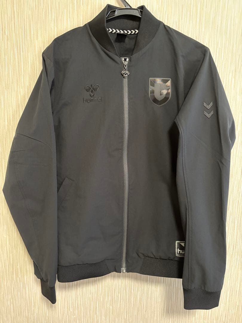 ガンバ大阪 HMPボンバージャケット（M）hummel