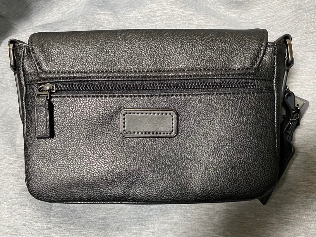 【希少】TUMIトゥミ 「パーソン」クロスボディ レザー ショルダーバッグ