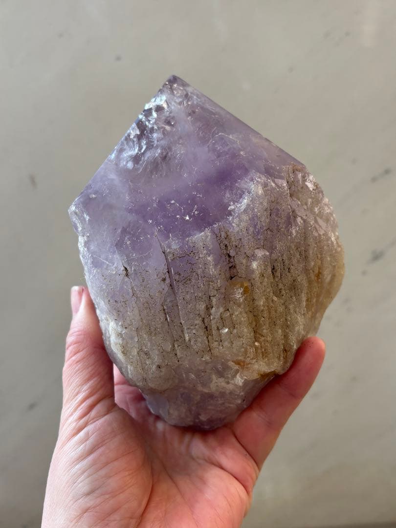 強力浄化　ボリビア産　ラベンダーアメジスト　巨大単結晶　1886g 専用台座付