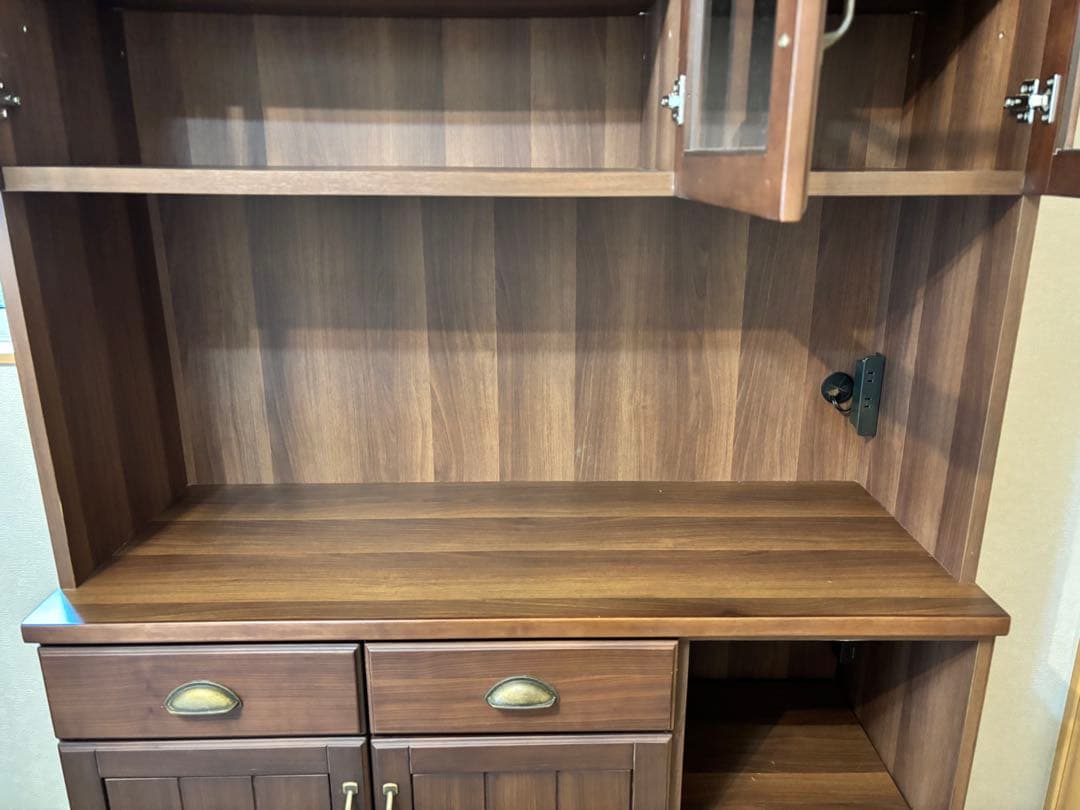 ニトリ　食器棚　ブラウン　コンセント3箇所