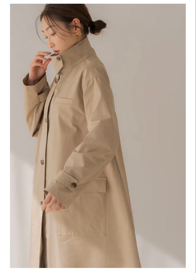 ベージュトレンチコート