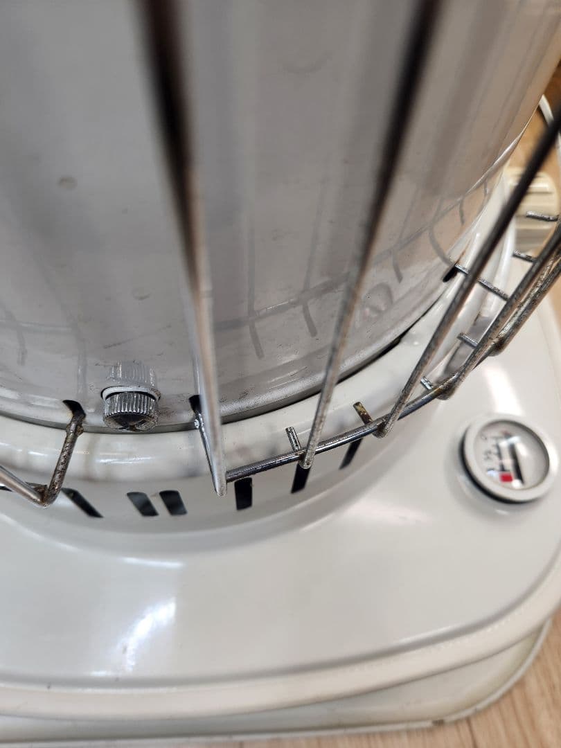 送料無料❤2014⑨■コロナ ホワイト 石油ストーブ 安全ガード付き