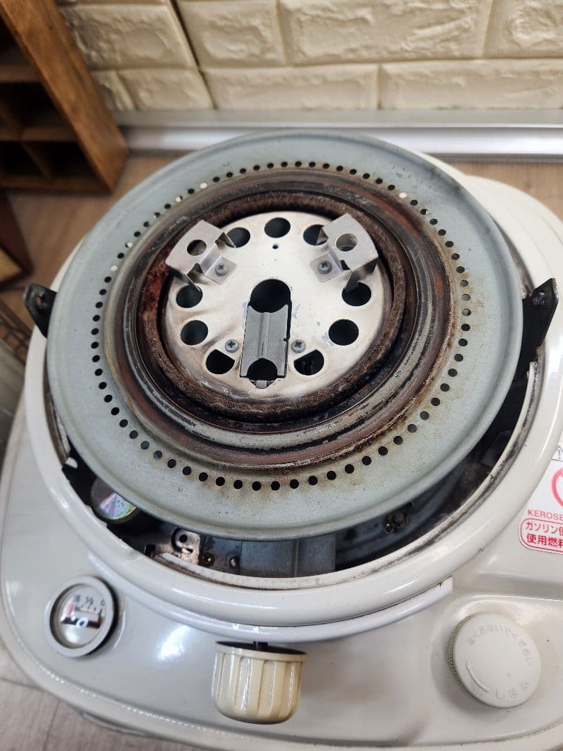 送料無料❤2014⑨■コロナ ホワイト 石油ストーブ 安全ガード付き