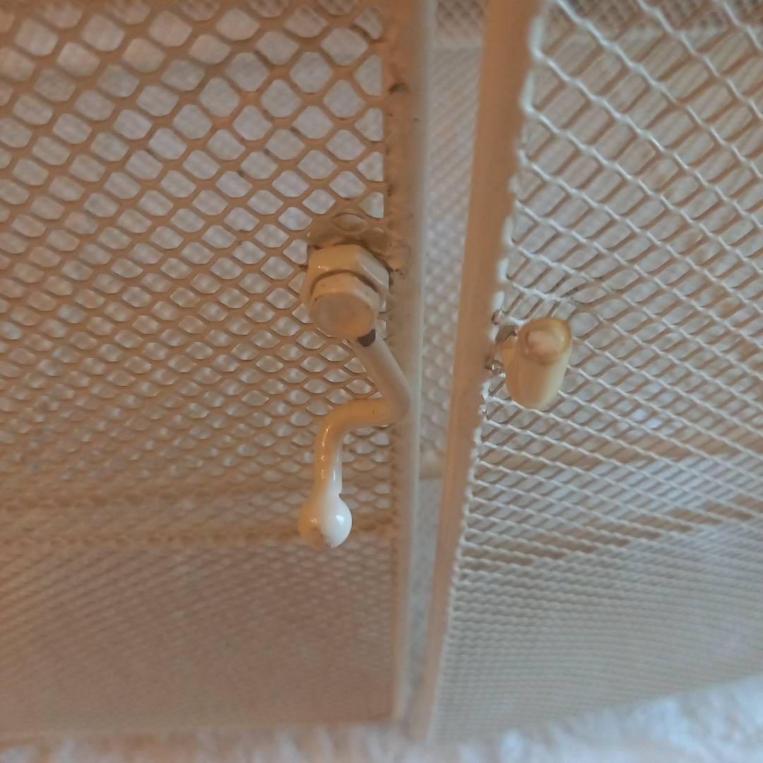 キャトルセゾン　キャビネット　飾り棚