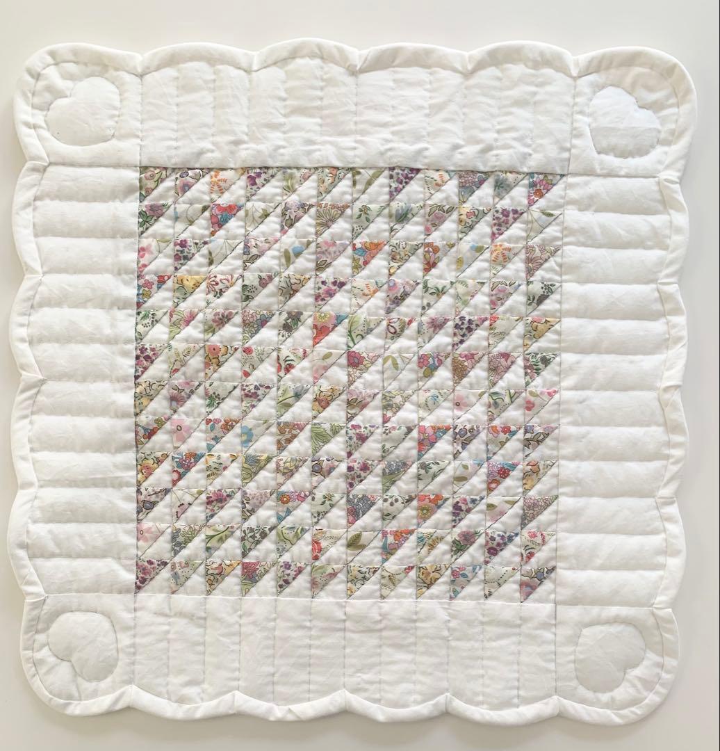 リバティ LIBERTY. タペストリー ハート ホワイトキルト ハンドメイド