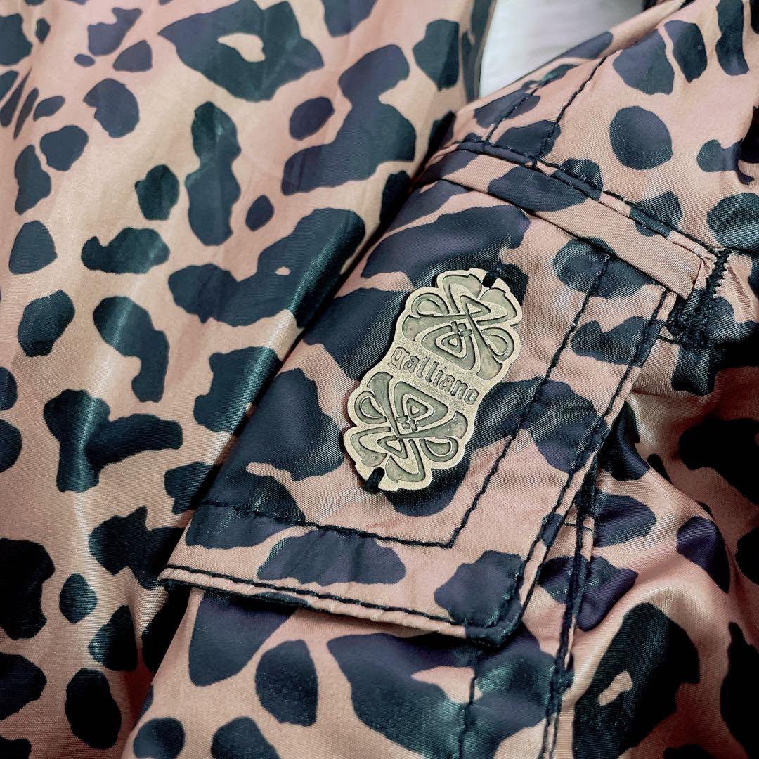 美品　ガリアーノ　レオパード柄　トレンチコート　ニュースペーパー柄