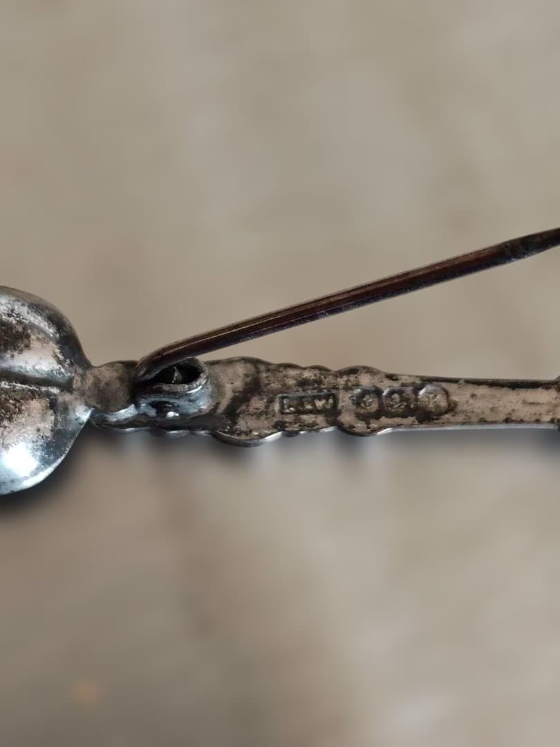 最終価格、箱付き、ベビースプーンのブローチ、誕生祝い