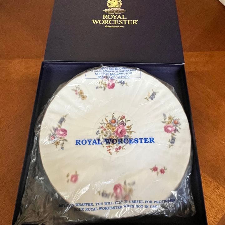 【未使用美品】ロイヤルウースター★フラワーブーケ★ガトープレート