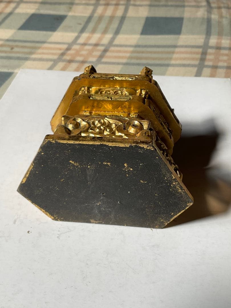 大日如来座像／年代不明？。木製。【ジャンク品　昭和時代】。