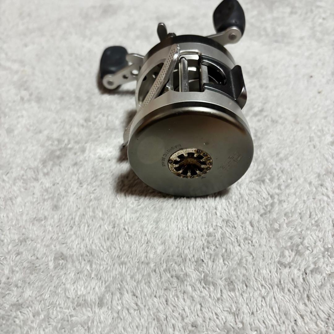 【最終値下】アブガルシア モラム SRSX3601C-MAG ベイトリール