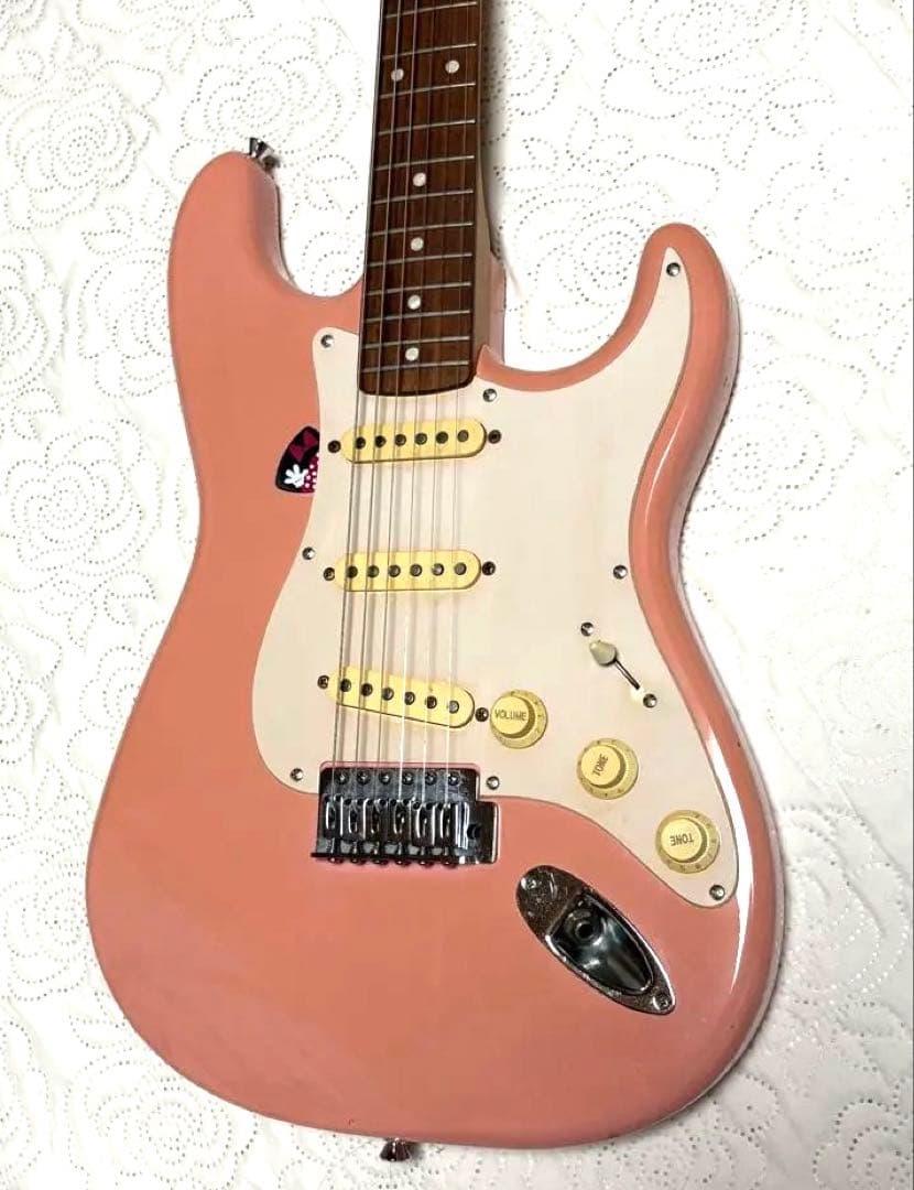 Squier by Fender スクワイヤー ストラトキャスター ピンク