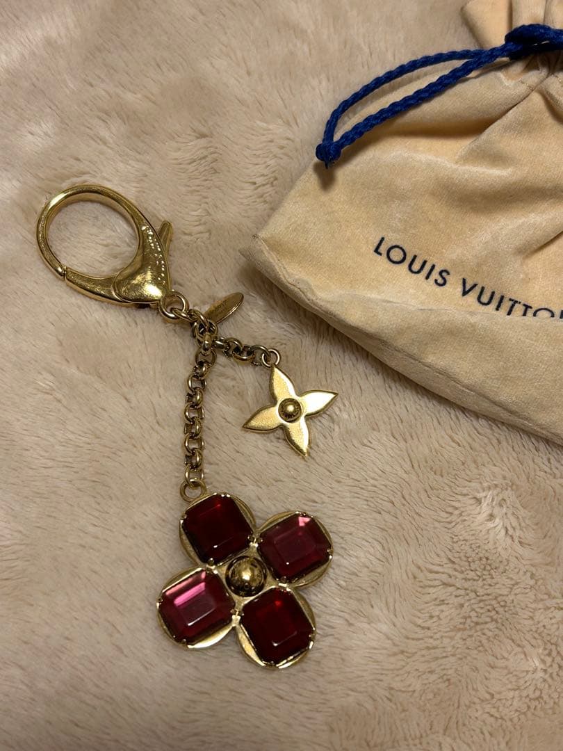 LOUIS VUITTON ビジューサック ビーフルール キーホルダー チャーム