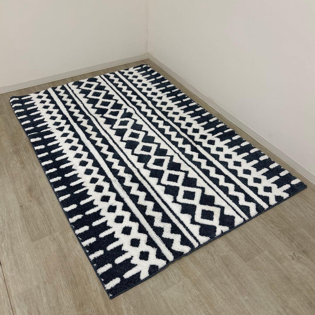 新品☆おしゃれラグ 洗えるラグ 北欧風 シャギーラグ 幾何学模様 ふわふわラグ