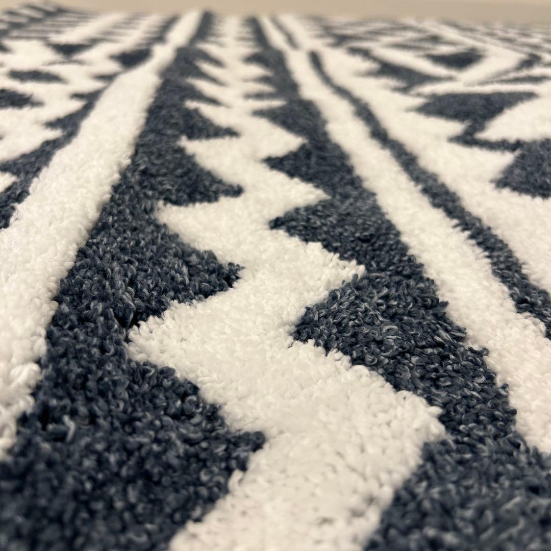 新品☆おしゃれラグ 洗えるラグ 北欧風 シャギーラグ 幾何学模様 ふわふわラグ