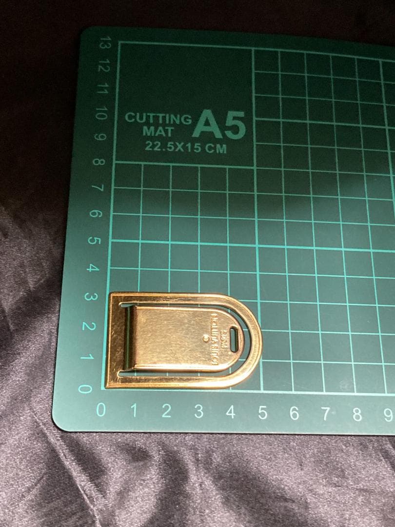 ルイヴィトン パンス・ア・ビエ・ポルト・アドレス マネークリップ M65067