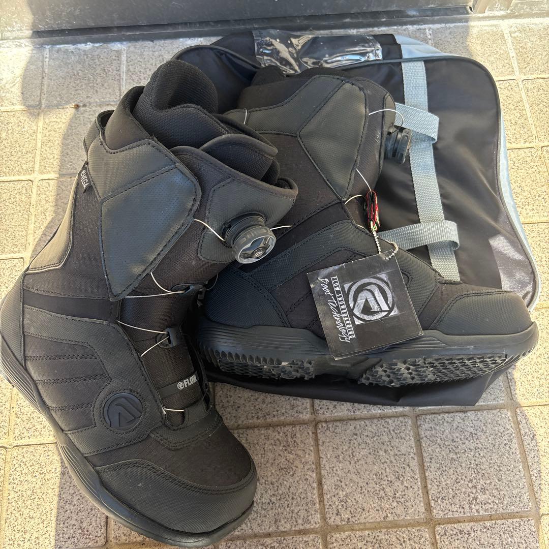 FLOW スノーボードブーツ ブラック 収納バッグ付き