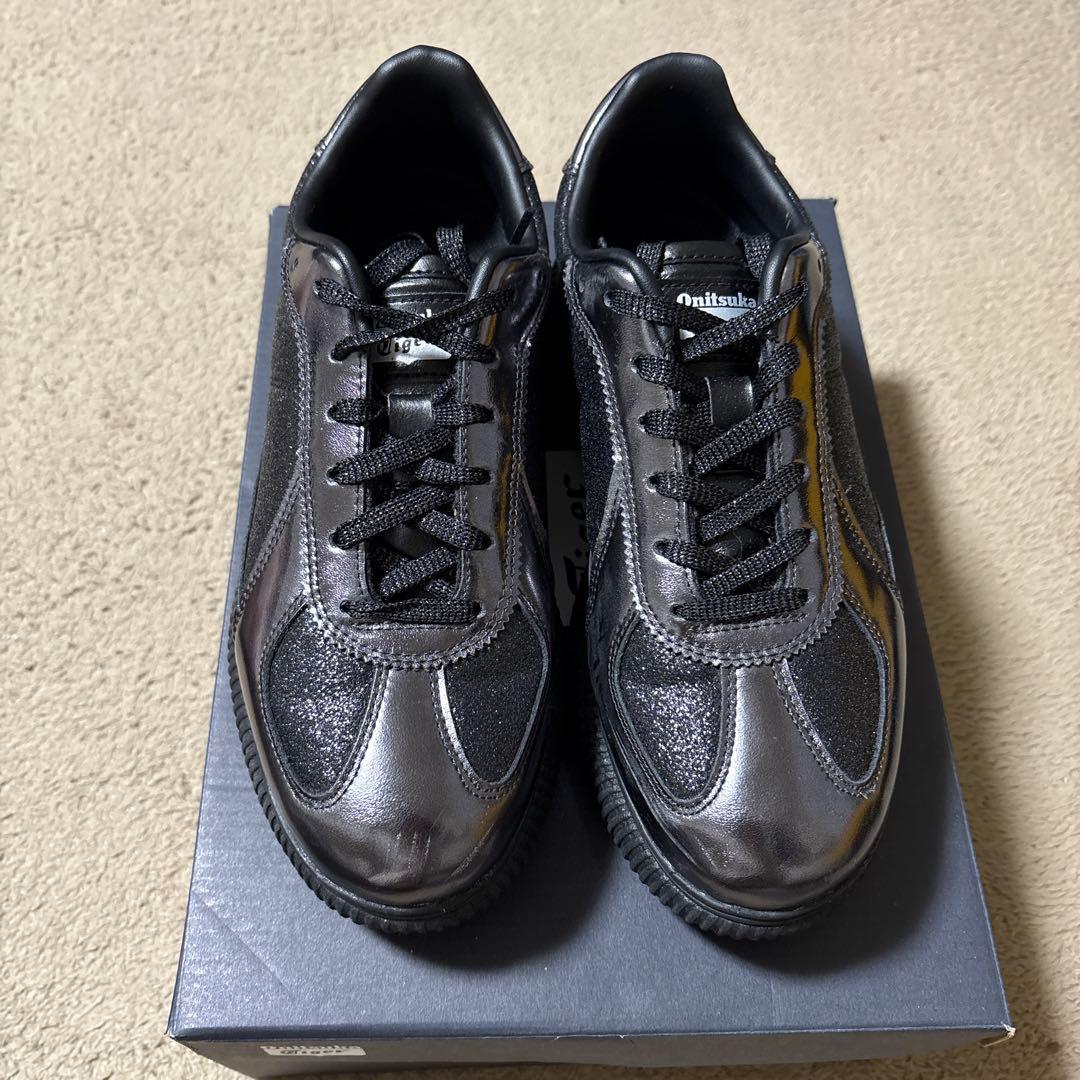 土日お値下げ！Onitsuka Tiger DELECITY HOLIDAY