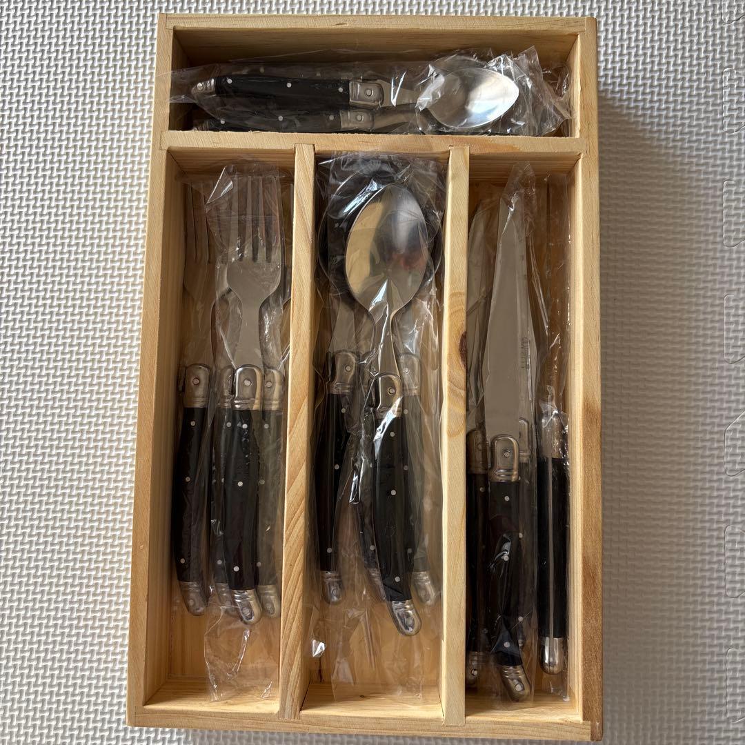 Laguiole elite カトラリーセット 18本入り　ブラック 刻印入