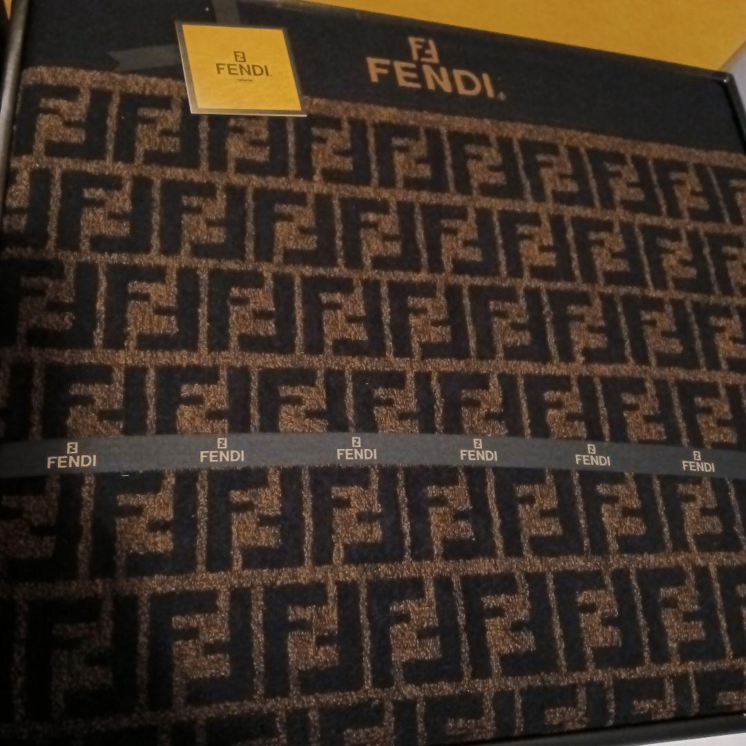 2月14日まで3333円 割引★FENDIフェンディ/タオルケット2枚11月9日