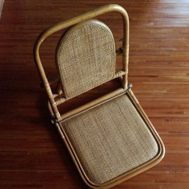 アジアン雑貨　折り畳み座椅子　天然素材　インテリア