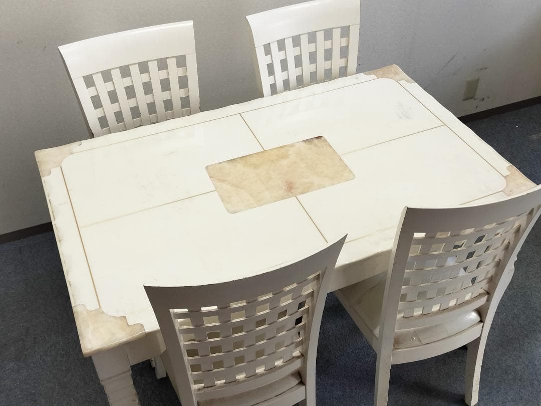 引き取り限定！分解できます。　大理石風　テーブルと椅子の５点セット