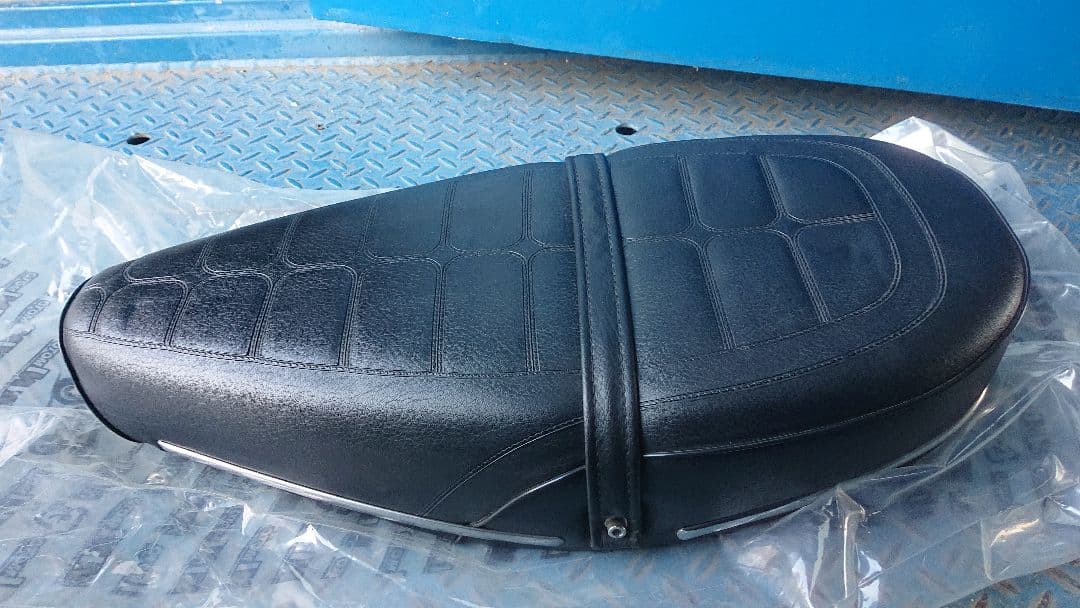 HONDA シャリー70 純正シート